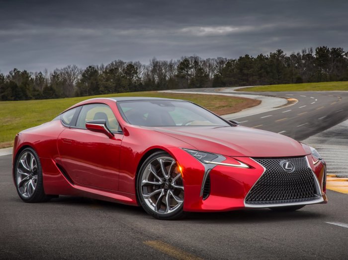 Дерзкий и горячий Lexus LC 500.