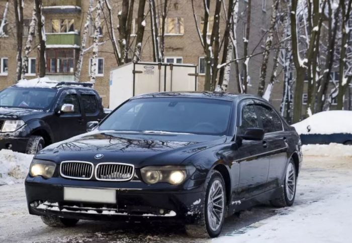 Автомобили BMW 7 Series и 5 Series имеют свой скелет в шкафу.