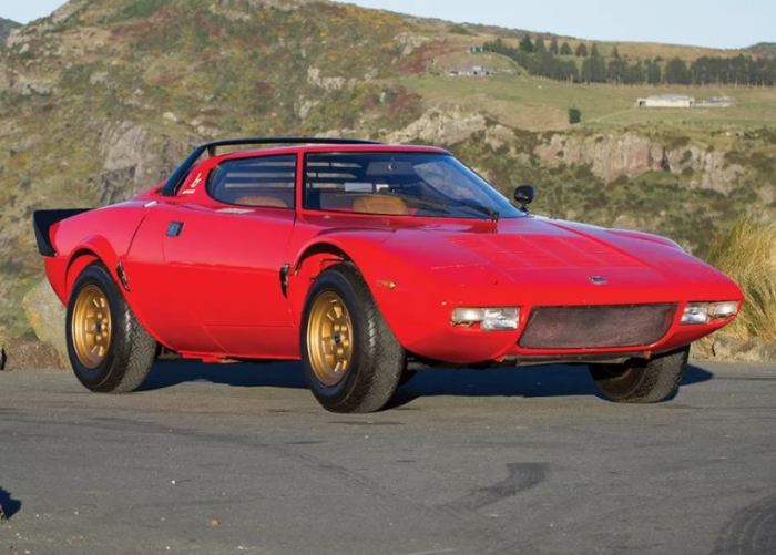 Легенда гоночного трека Lancia Stratos.