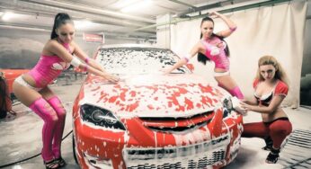 Автомобілістам пояснили, чи потрібно восени мити машину