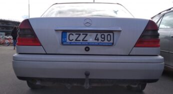 «Євробляхери» під Кабміном знову вимагають доступного розмитнення авто