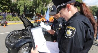 Хто повинен перевіряти е-поліс на авто: суд дав остаточну відповідь