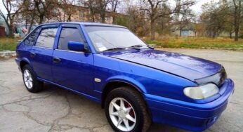 В Україні продають авто з незвичайним компонуванням (ФОТО)