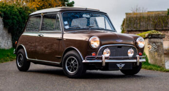 Культовий хетчбек MINI в стилі «Бітлз» виставили на продаж (фото)