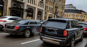 В Україні на дорозі помітили два розкішних Rolls-Royce за 33 мільйона: фото
