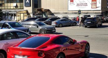В Украине засветился роскошный Ferrari: разгоняется свыше 300 км в час
