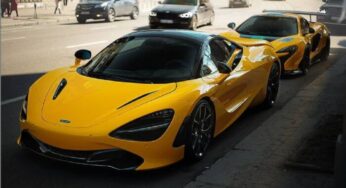 В Украине на парковке засняли два ярких суперкара McLaren