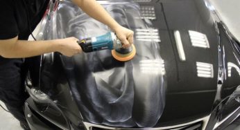 Водіям розповіли, як можна зіпсувати кузов автомобіля поліруванням