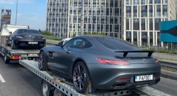 В Украине заметили два ярких суперкара Mercedes