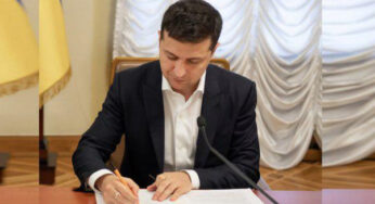 Зеленський підписав закони про скасування ПДВ на ввезення електромобілів