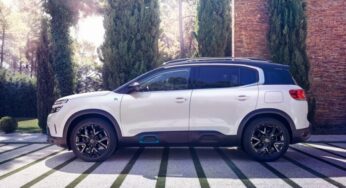 Новый кроссовер Citroen C5 показали на живых фото