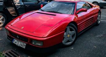 В Украине заметили редкий суперкар Ferrari 90-х