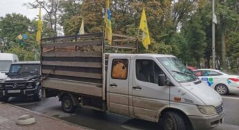 Власники «євроблях» знову пікетують Верховну Раду