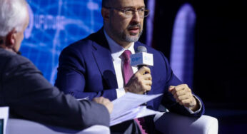 Шмыгаль рассказал о строительстве в Украине шести автобанов