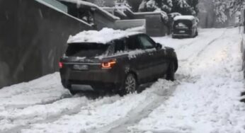 Полноприводный Range Rover не смог выехать на горку