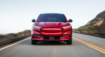 Новый электрический кроссовер Ford Mustang Mach-E получил увеличенный запас хода