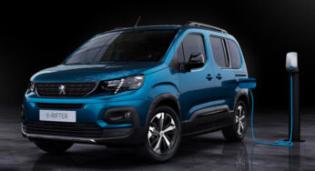 Компания Peugeot представила два новых электромобиля