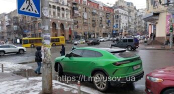 В Україні евакуювали елітний Lamborghini Urus за неправильне паркування