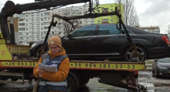 В Україні конфіскували дорогий Mercedes-Benz через 25 000 грн штрафу