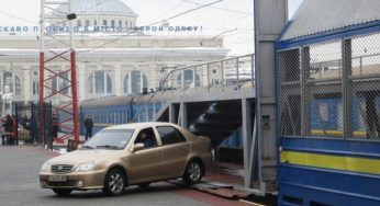 «Укрзалізниця» запустила вагон-автомобилевоз: как эвакуировать автомобиль