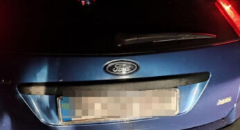 В Україні поліцейські вилучили ще один автомобіль на потреби ЗСУ