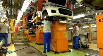 У официальных дилеров АвтоВАЗа закончились новые Lada на автомате