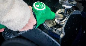 Две крупные сети АЗС ввели ограничения на продажу топлива
