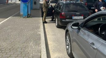 На границе Украины резко сократились очереди на растаможку