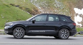 Обновленный Volkswagen Touareg заметили во время тестов