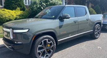 В Украину едет первый электропикап Rivian R1T за 160 000$