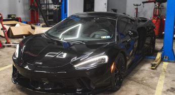 В Україні з’явився перший британський спорткар McLaren GT