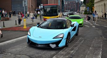 У Польщі помітили суперкар McLaren на українських номерах