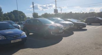 Водіям розповіли, як швидко нагрівається салон автомобіля під сонцем