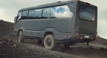 Автобус українсько-чеського виробництва випробували ведучі TopGear