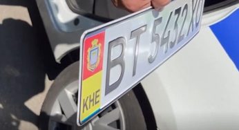 На оккупированных территориях начали выдавать российские автомобильные номера