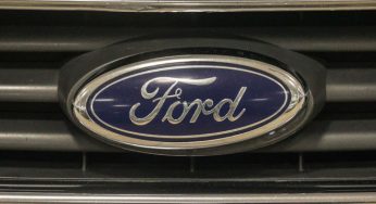 Ford приостановил производство автомобилей: назвали причину