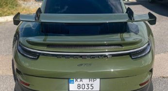 В Украине заметили заряженный спорткар Porsche в боевом окрасе