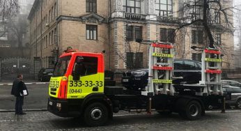 У яких випадках поліція може забрати автомобіль на штрафмайданчик