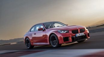 Новый BMW M2 2023 с очень мощным двигателем представили официально