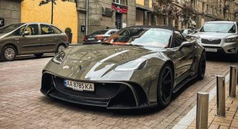 В Украине заметили очень нестандартный Chevrolet Corvette