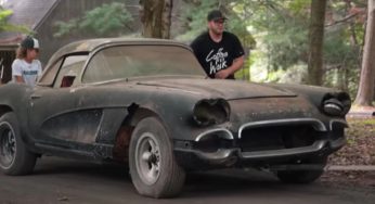 У мережі показали Chevrolet Corvette C1, який простояв у гаражі 52 роки