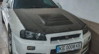 В Украине заметили 1000-сильный Nissan Skyline GT-R