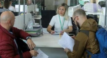 В Украине ежедневно обменивают водительские права почти 2000 человек