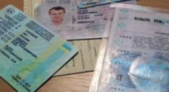В Україні можуть підняти ціну за оформлення документів на авто: що потрібно знати