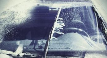 Водителям рассказали, как правильно выбрать зимний омыватель для авто