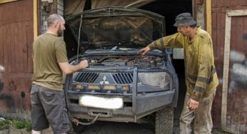Украинцам рассказали на чем можно сэкономить при обслуживании авто во время войны