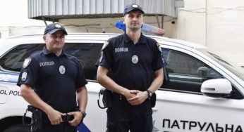 Украинцам рассказали в каких случаях полиция имеет право проверить страховку