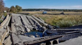 Стала відома кількість пошкоджених та зруйнованих доріг в Україні за час війни