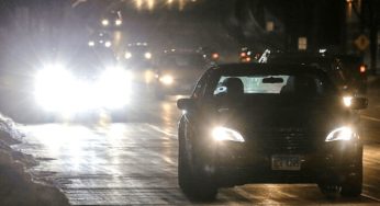 Украинским водителям напомнили о штрафе за ксеноновые фары