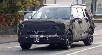 Новий Hyundai Santa Fe: у мережі з’явилися шпигунські фото інтер’єру